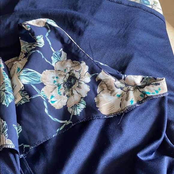 BEIGE BY ECI NAVY FLORAL SLEEVELESS DRESS - Picture 7 of 11